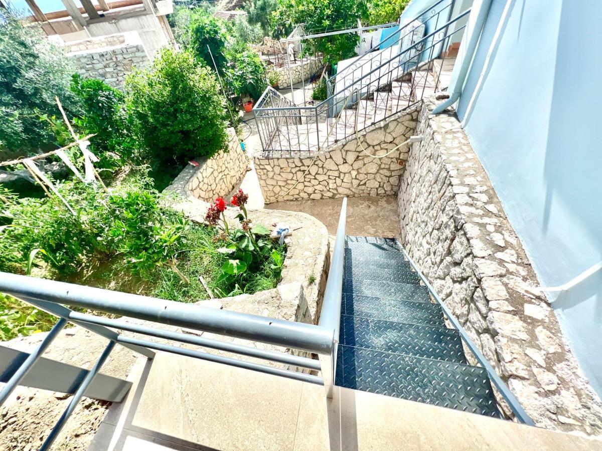 Coral Guesthouse Саранда Екстер'єр фото