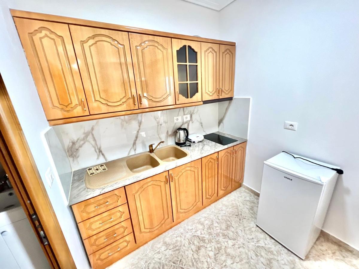 Coral Guesthouse Саранда Екстер'єр фото