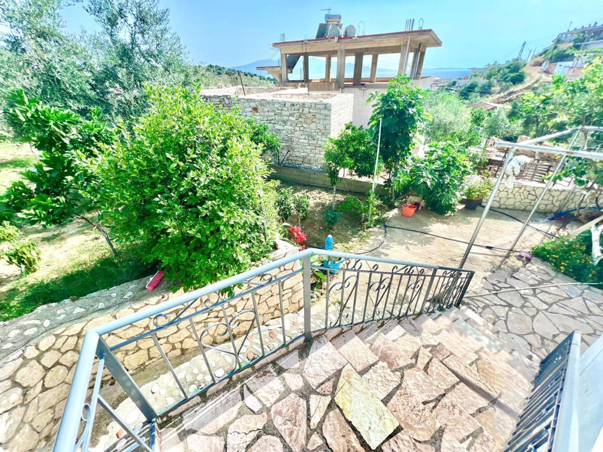 Coral Guesthouse Саранда Екстер'єр фото