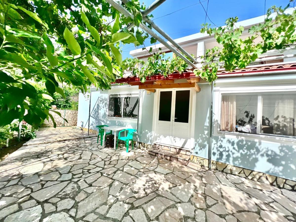 Coral Guesthouse Саранда Екстер'єр фото