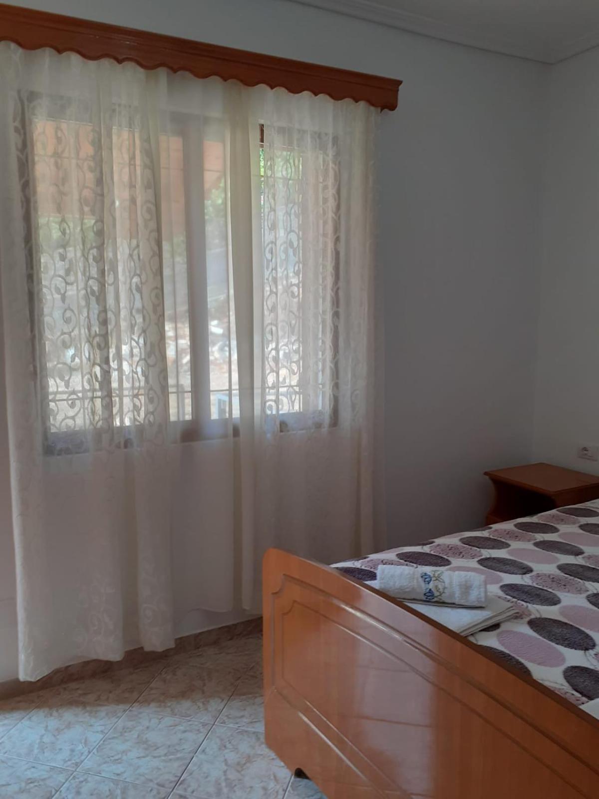 Coral Guesthouse Саранда Екстер'єр фото