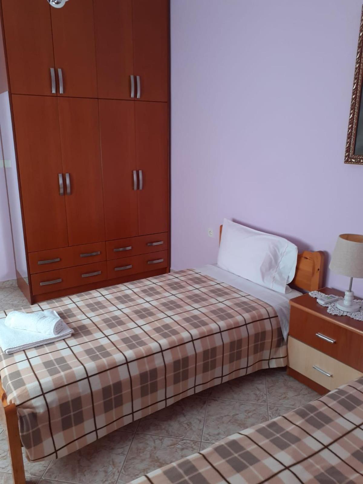 Coral Guesthouse Саранда Екстер'єр фото