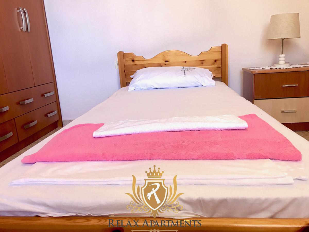 Coral Guesthouse Саранда Екстер'єр фото